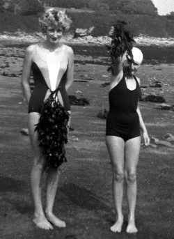 Cathy and Jeanie on the beach